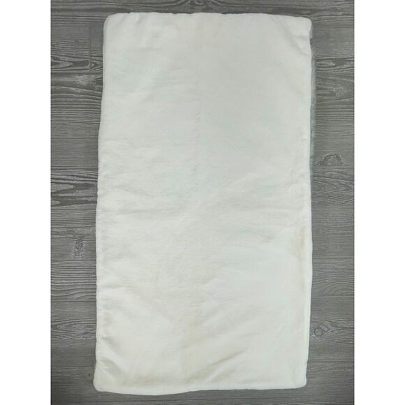 UGG Gray and White Pillowcase Sham Faux Fur Soft & Fluffy King Size 20 x 36" - Picture 6 of 11